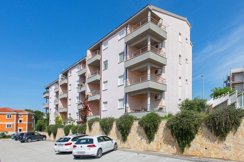 Kúpiť apartmán v Trogire na ostrove Čiovo v Dalmácii, Chorvátsko.