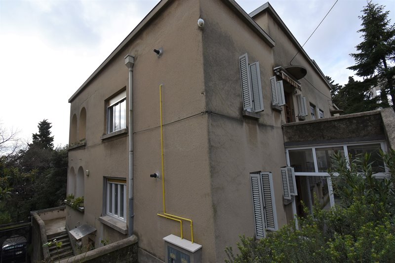 Pohľad na obytný dom - vonkajší pohľad: A1814.