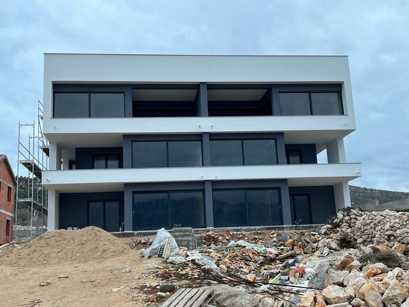 Prímorské nehnuteľnosti v Chorvátsku - Panorama Skauting. Nový strešný apartmán na predaj vo Vinjerac.