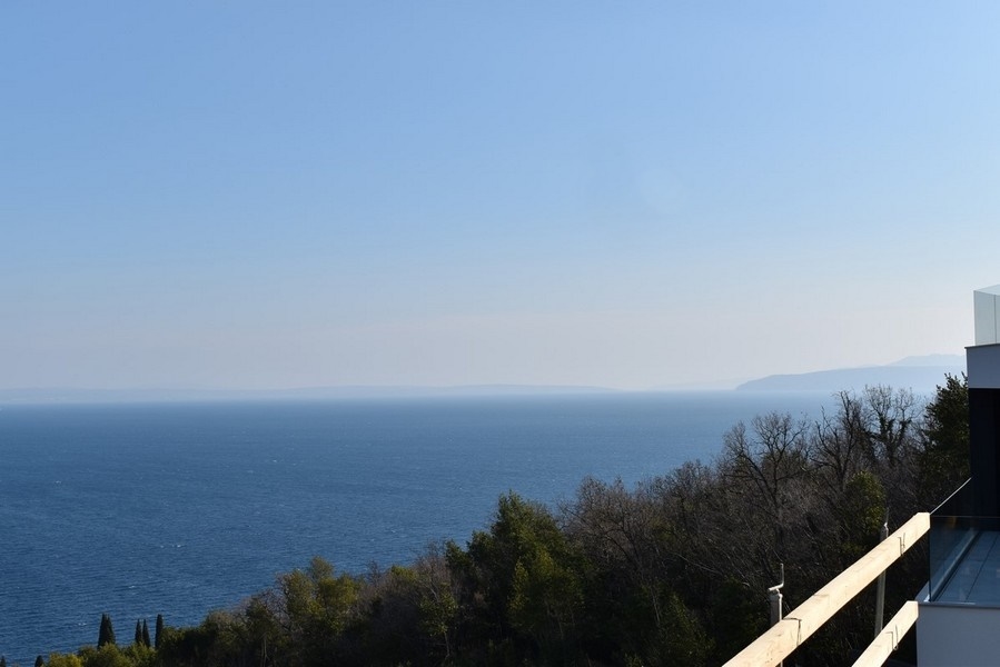 Predám strešný apartmán v Chorvátsku, Kvarnerský záliv, Opatija - Panorama Scouting Immobilien A2522, kúpna cena: 1 300 000 EUR - Obrázok 1