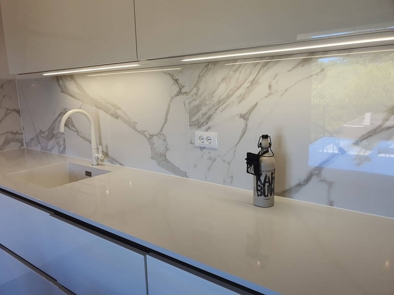 Kuchyňa nehnuteľnosti A2709, ktorá sa predáva v Chorvátsku, Poreč - Panorama Scouting.