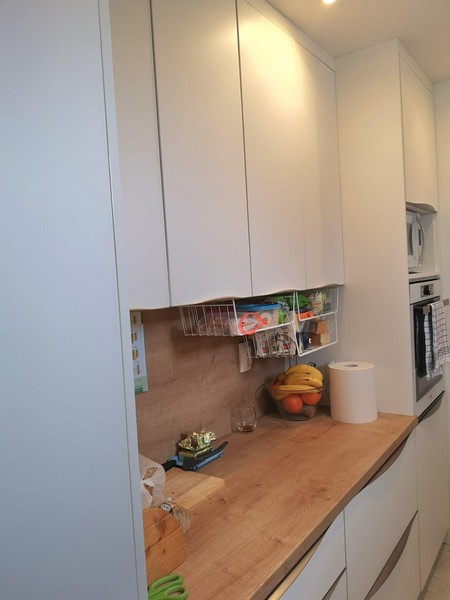 Kuchyňa s modernými spotrebičmi.