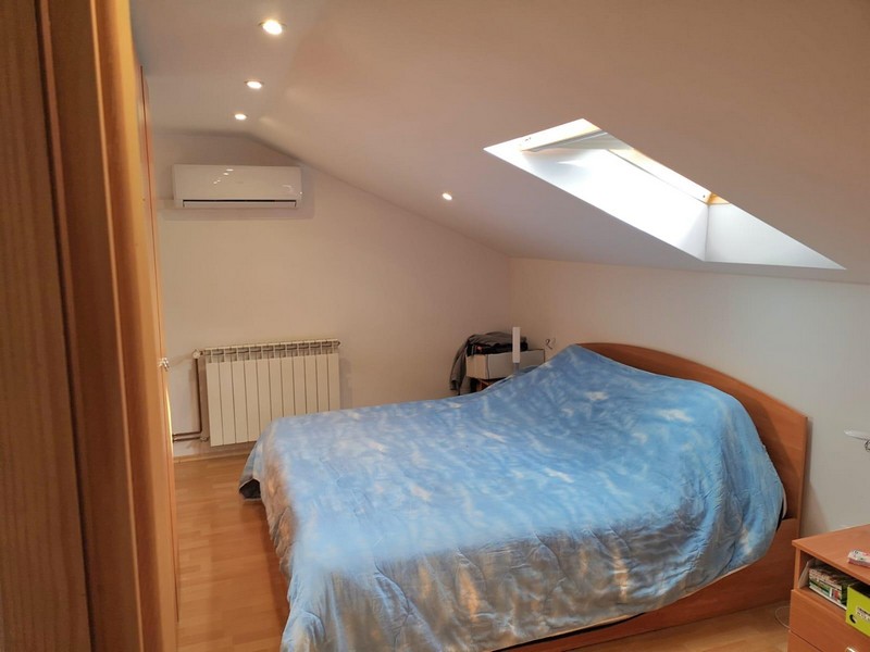Klimatizovaná spálňa v podkroví.
