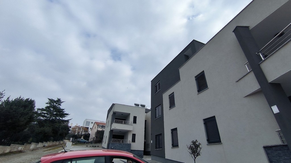 Dojmy z vonkajšej strany budov.