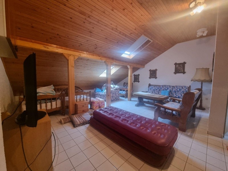 Obytná plocha v podkroví nehnuteľnosti A2817 v regióne Novi Vinodolski, Chorvátsko.