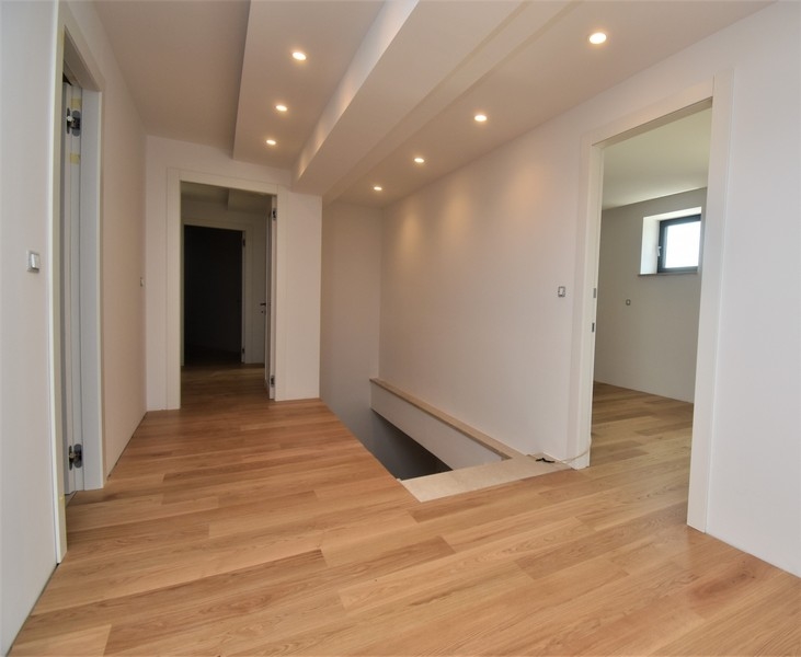 Pohľad do chodby objektu A2948, Chorvátsko - Panorama Skauting.