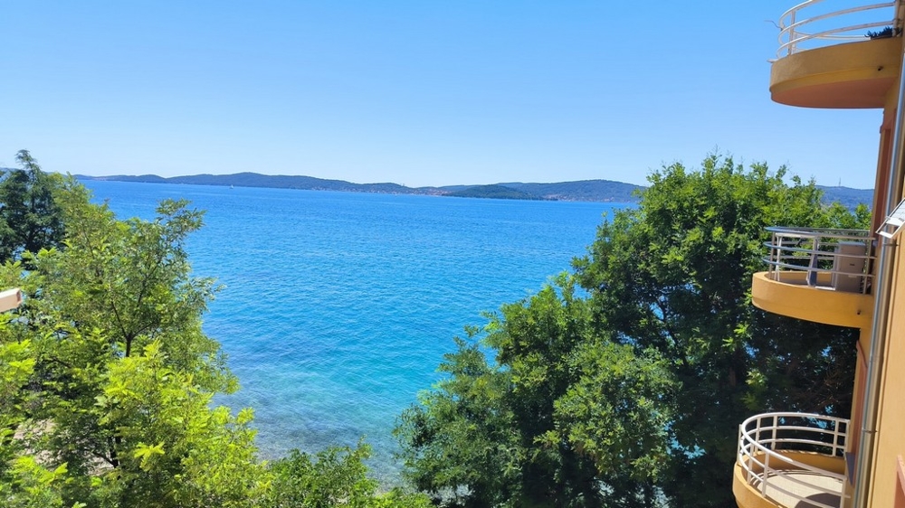 Panoramatický výhľad na more z apartmánu A2967 v prvom rade na pobrežie.