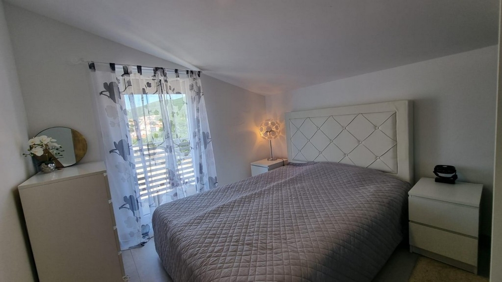 Spálňa s prístupom na balkón