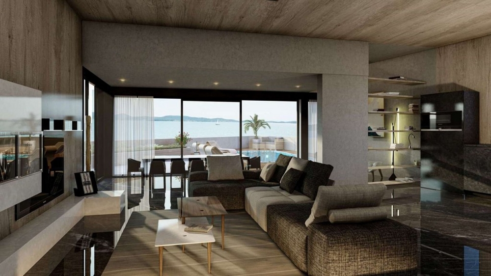 Priestranná terasa s výhľadom na bazén a more