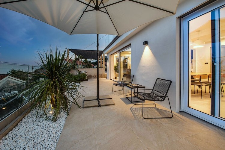 Krásna terasa objektu A3007 v Chorvátsku - Panorama Skauting.