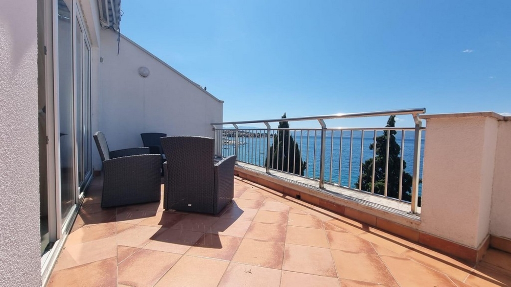 Byt so strešnou terasou na predaj v Chorvátsku - Panorama Scouting Real Estate A3016.