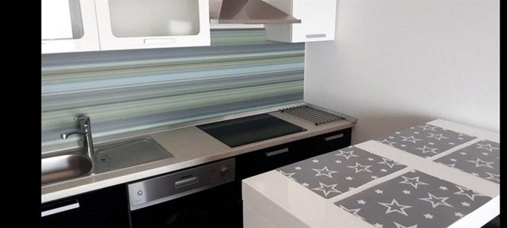 Malá a funkčná kuchyňa.