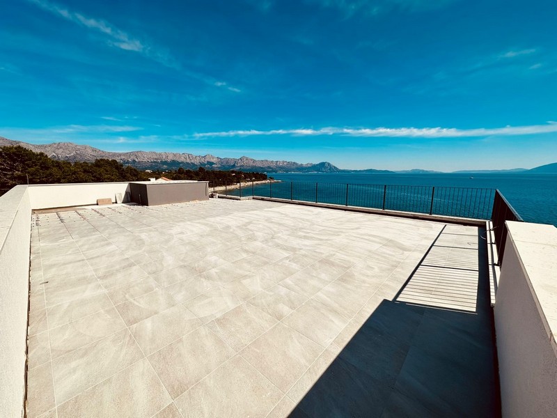 Strešná terasa objektu A3057 v Chorvátsku - Panorama Skauting.