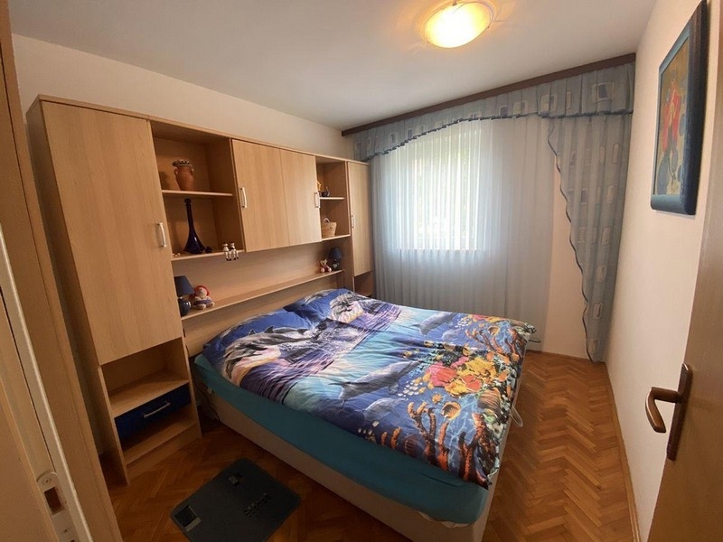 Spálňa apartmánu A3070 na Istrii.