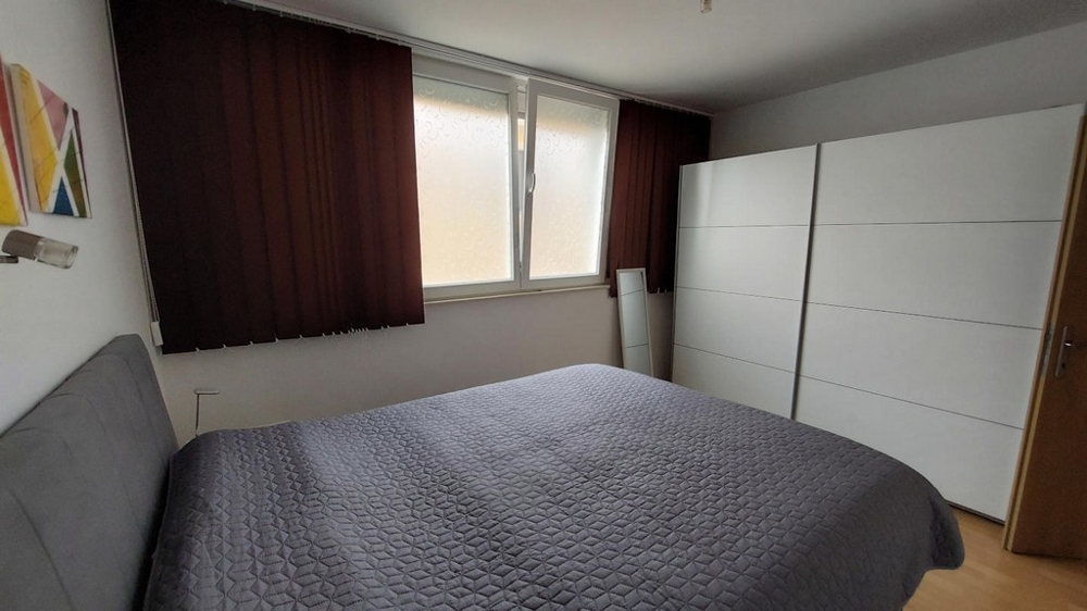 Dve spálne s oknami