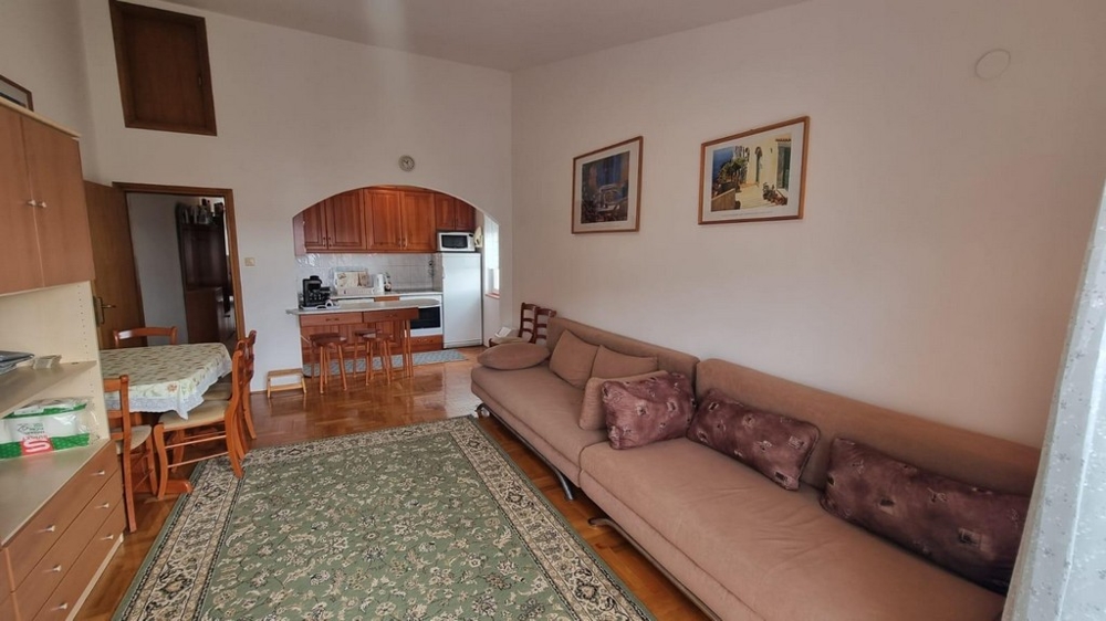 Dobre navrhnutý apartmán s výhľadom na more v Selce