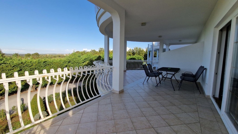 Dobre udržiavané apartmány s krásnym výhľadom v Poreči - Real Estate Chorvátsko