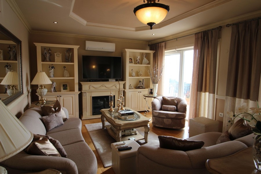 Obývacia časť s výstupom na terasu