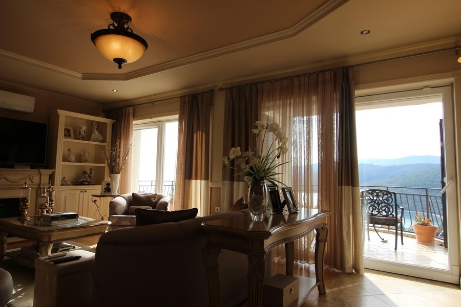 Apartmán s výhľadom na more a terasou