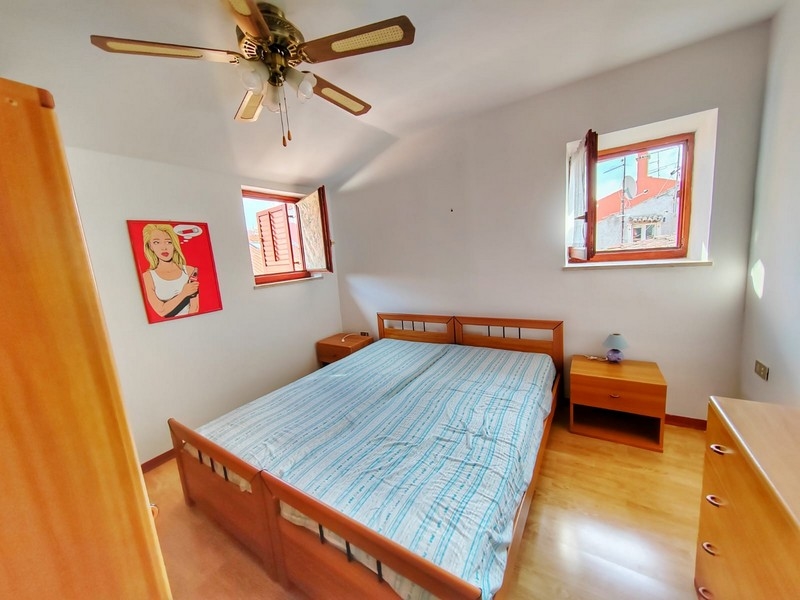 Tretia spálňa s ventilátorom.