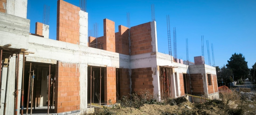 Hrubá výstavba nových bytov v Chorvátsku na predaj cez realitnú kanceláriu Panorama Scouting.