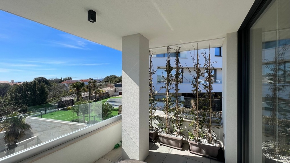 Nehnuteľnosti Chorvátsko, Mesto Krk, Ostrov Krk Predám byt - balkón