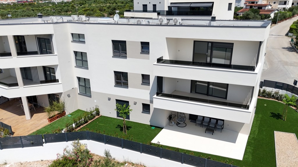 Na predaj byt na druhom poschodí novostavby.