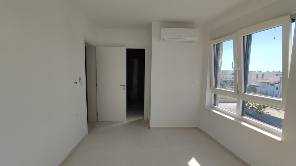 Výhľad na more z druhého poschodia.