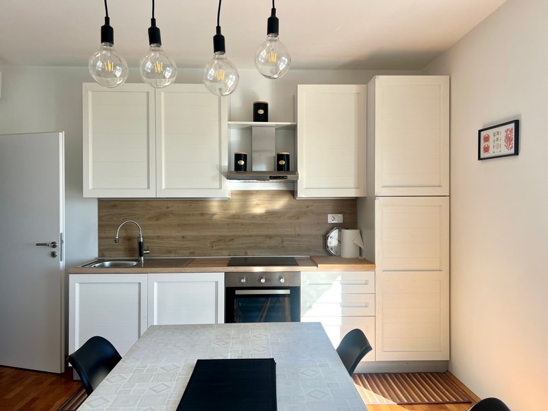 Malá a funkčná kuchyňa v štýle - Apartmán A3373 na predaj v Opatiji, Kvarnerský záliv.