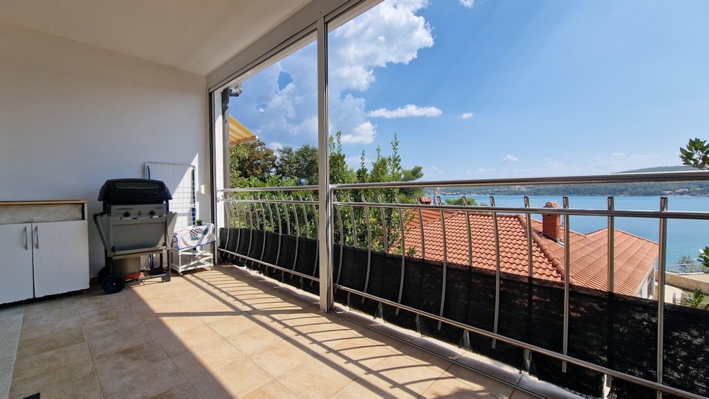 Byt s krásnym výhľadom na more na predaj v Soline na ostrove Krk.