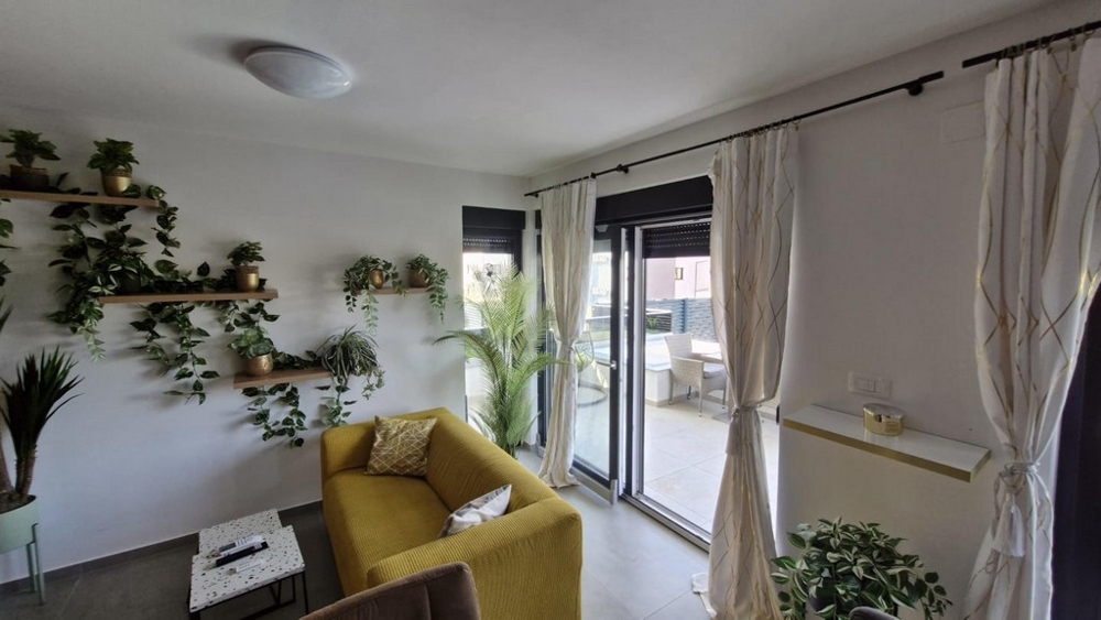 Ďalší pohľad do obývačky bytu A3413.