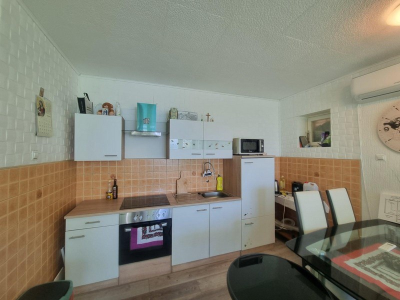 Kuchyňa s funkčným vybavením v apartmáne A3433 v Chorvátsku - Panorama Skauting.