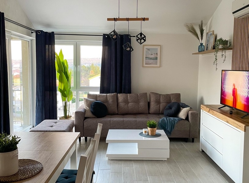 Moderná obývacia izba apartmánu A3454 v Chorvátsku na ostrove Krk.