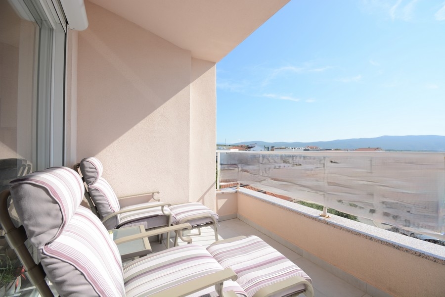 Terasa s výhľadom na more.