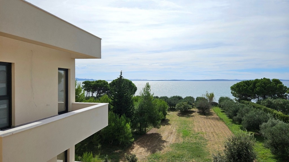 Výhľad na more z nehnuteľnosti A3487 v Privlake neďaleko Zadaru.