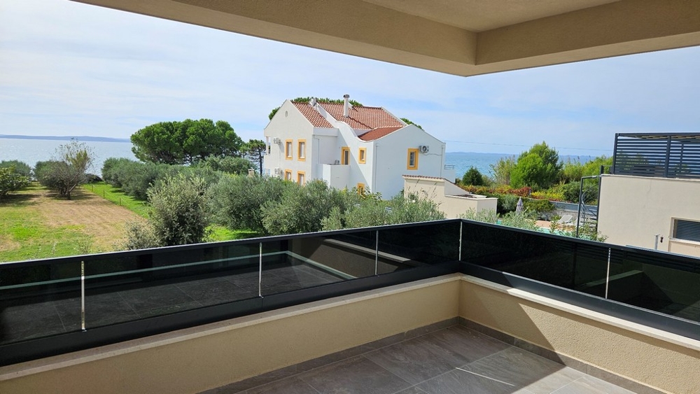 Výhľad na more z terasy apartmánu A3488-S6.