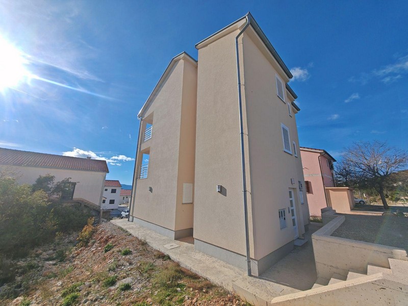 Nehnuteľnosť A3512 na predaj v Povile pri Novi Vinodolski v Chorvátsku.