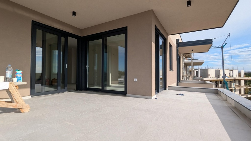 Krytá terasa apartmánu A3536 pri Poreči na Istrii.