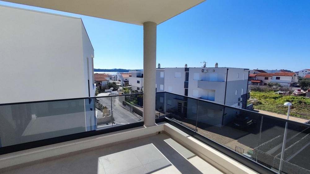 Vonkajší pohľad na budovu nehnuteľnosti A3565 vo Vodiciach.