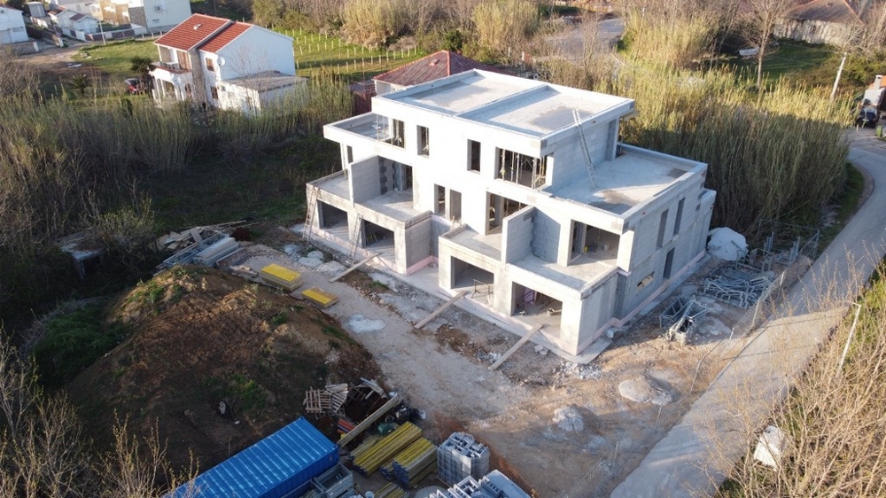 Letecký pohľad na stavenisko nehnuteľnosti A3616 v Privlake