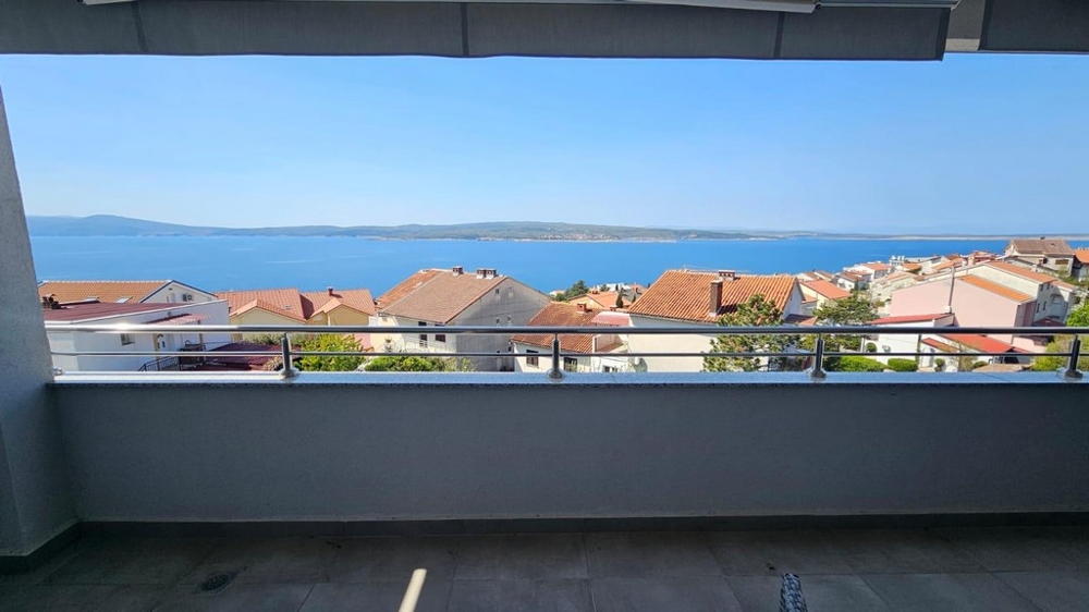 Terasa s krásnym výhľadom na more - nehnuteľnosť A3627 v Chorvátsku.