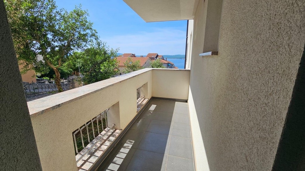 Balkón s výhľadom na more
