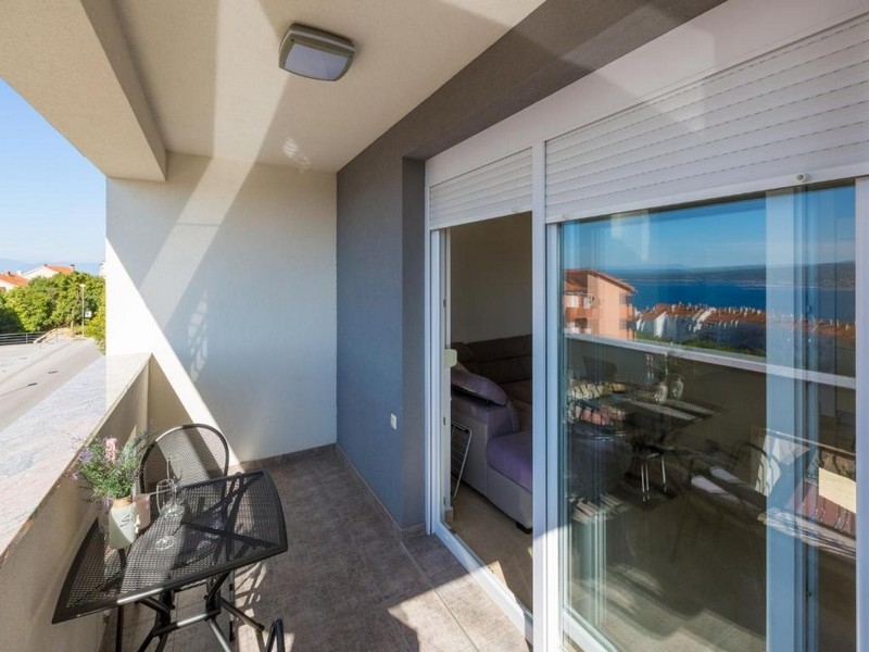 Krytá terasa nehnuteľnosti A3635 v Crikvenici, Chorvátsko.