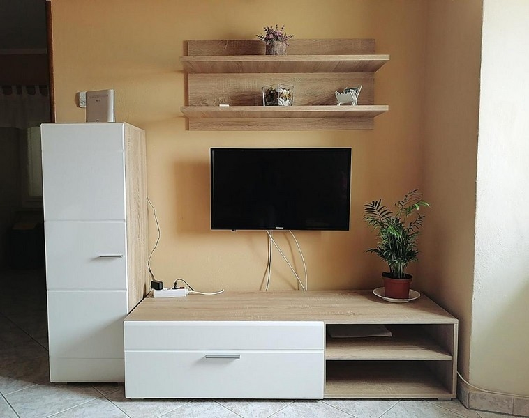 Obývacia izba s TV stenou - Nehnuteľnosť A3637.