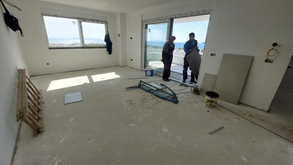 Obytná časť v šupke s výstupom na terasu