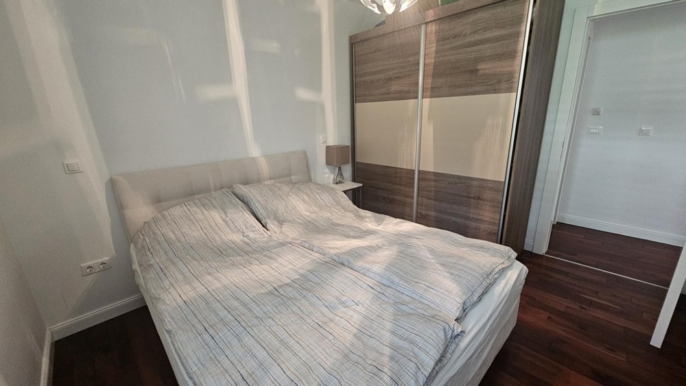 Spálňa s veľkým šatníkom