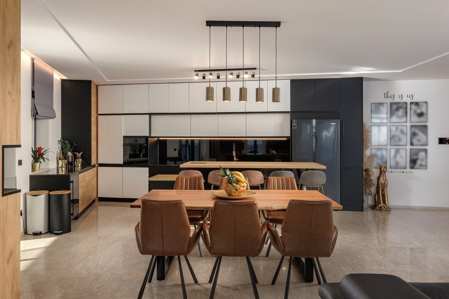 Kuchyňa a jedáleň nehnuteľnosti A3669 v Chorvátsku.