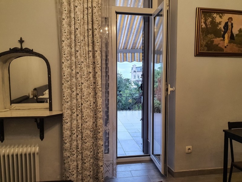 Výhľad z bytu na terasu