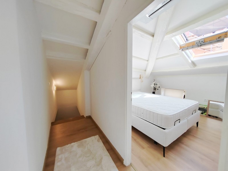 Predsieň na poschodí s prístupom do spálne