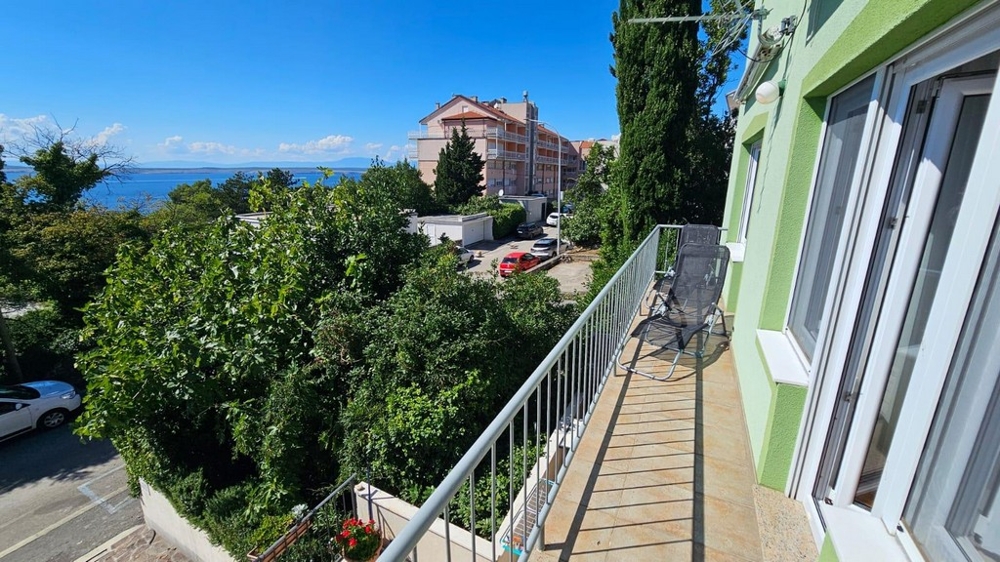 Balkón bytu A3740, ktorý je ponúkaný na predaj v Crikvenici.